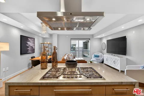 $12,500 | 1755 Ocean Avenue, Unit 702, Santa Monica, CA 90401