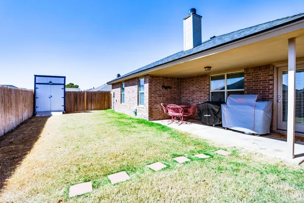 $2,095 | 7633 85th Street, Lubbock, TX 79424