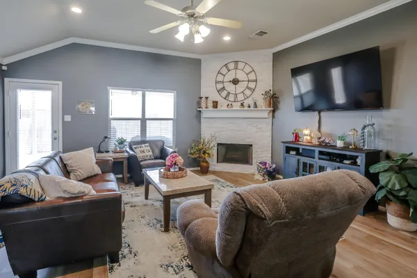 $2,095 | 7633 85th Street, Lubbock, TX 79424