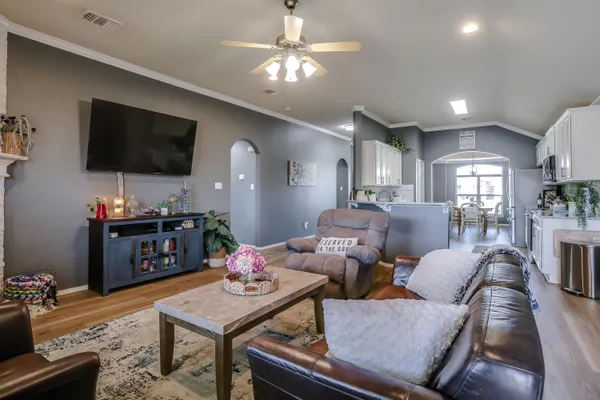 $2,095 | 7633 85th Street, Lubbock, TX 79424