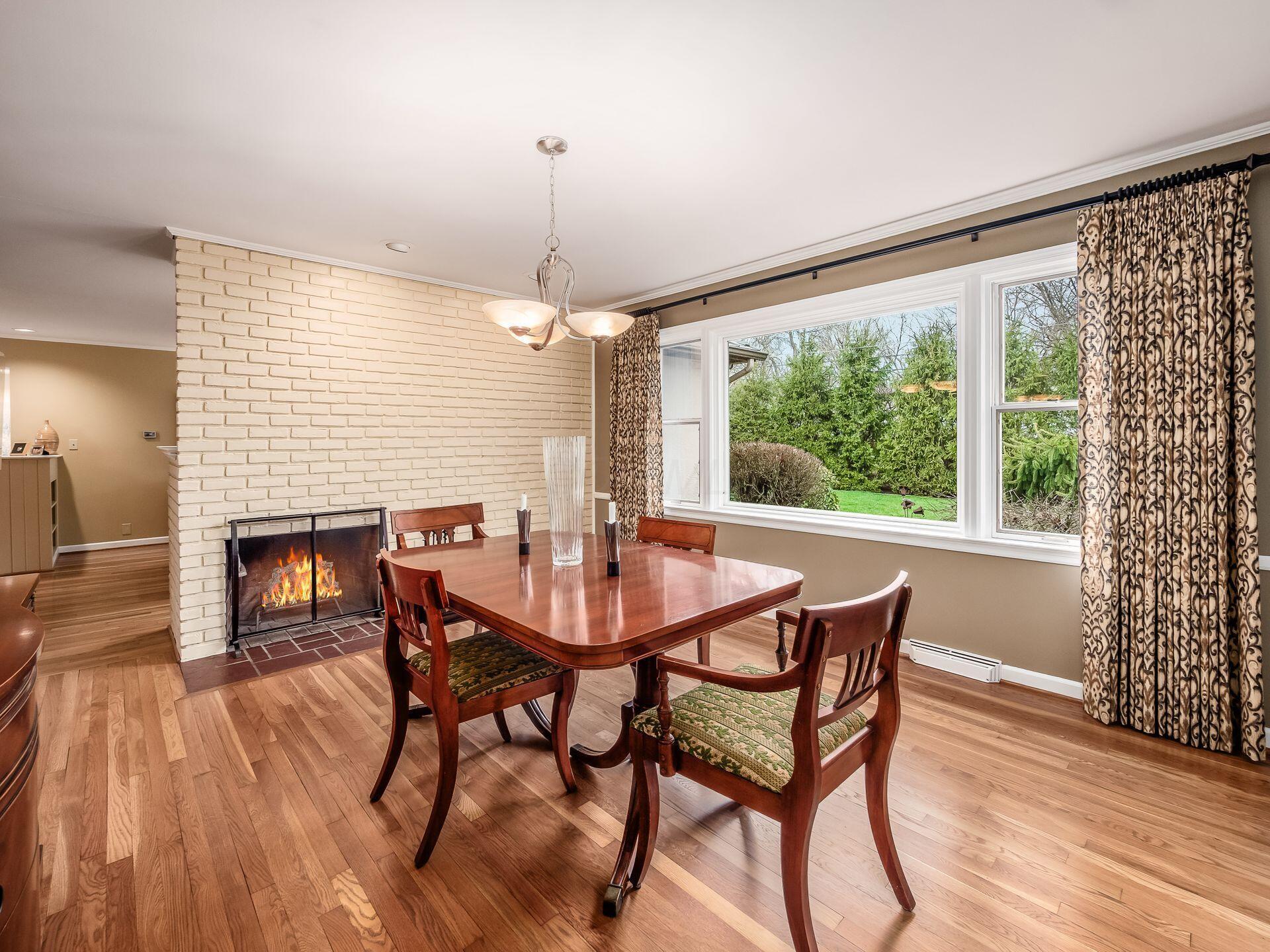 2080 Chardon Road Columbus, OH 43220 - Photo 30 of 115 Dining Room