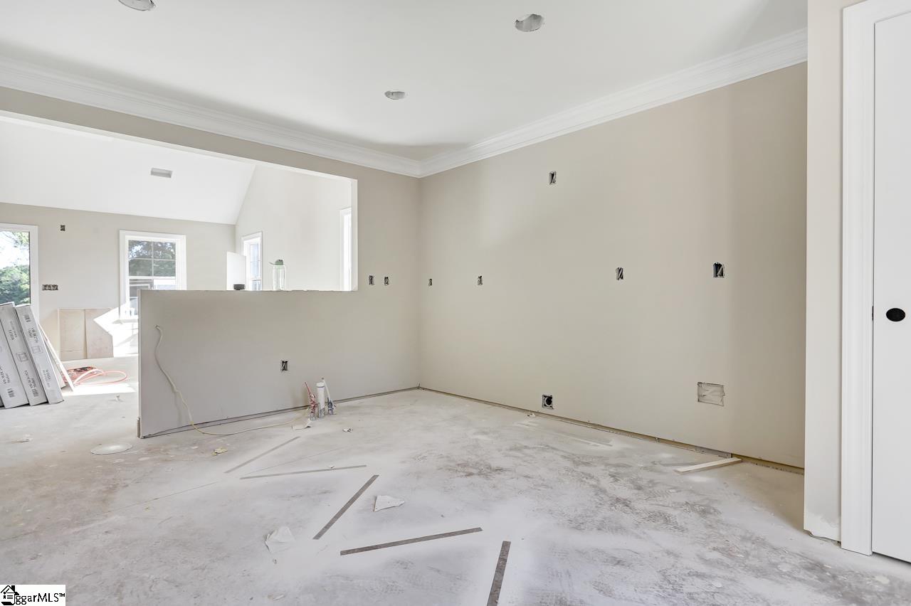 9 Wesley Ellison Road Williamston, SC 29697 - Photo 4 of 23