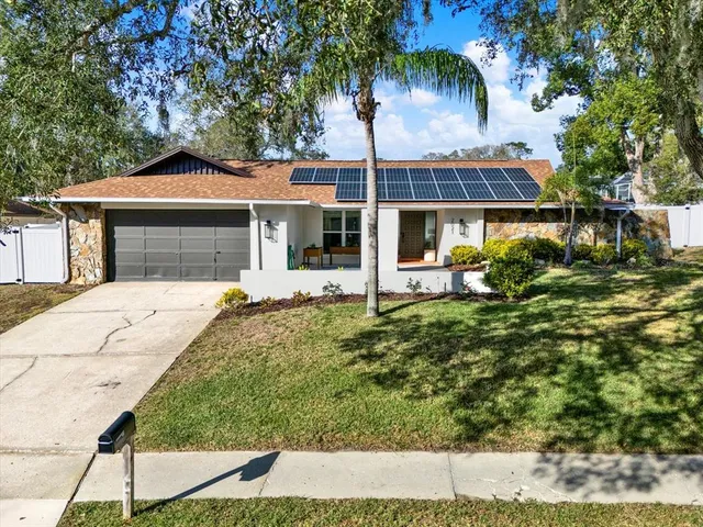 $849,000 | 2021 Spanish Pines Drive, Dunedin, FL 34698