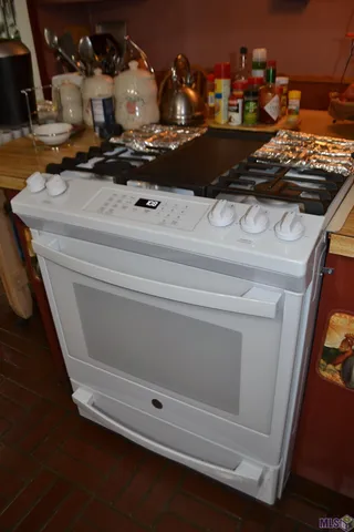 $190,000 | 163 Comeaux Drive, Lockport, LA 70374