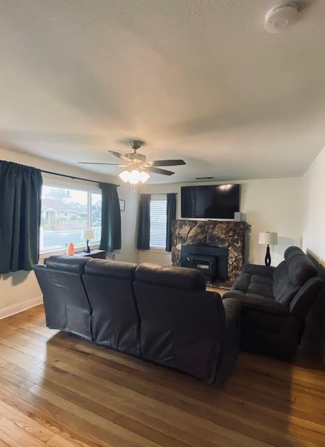 9 4th Avenue Isleton, CA 95641 - Photo 2 of 10 a living room with furniture and a flat screen tv