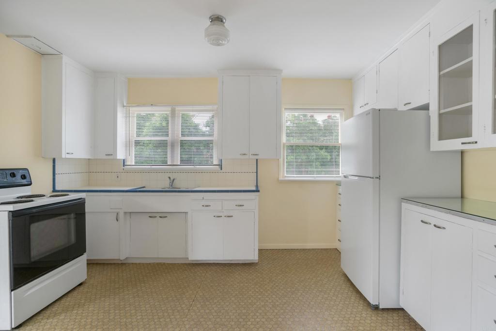 135 4th Street Encinitas, CA 92024 - Photo 14 of 33