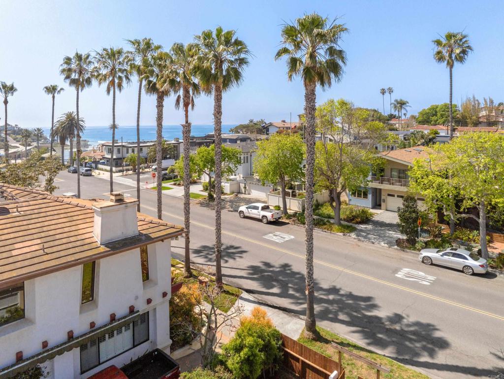 135 4th Street Encinitas, CA 92024 - Photo 4 of 33