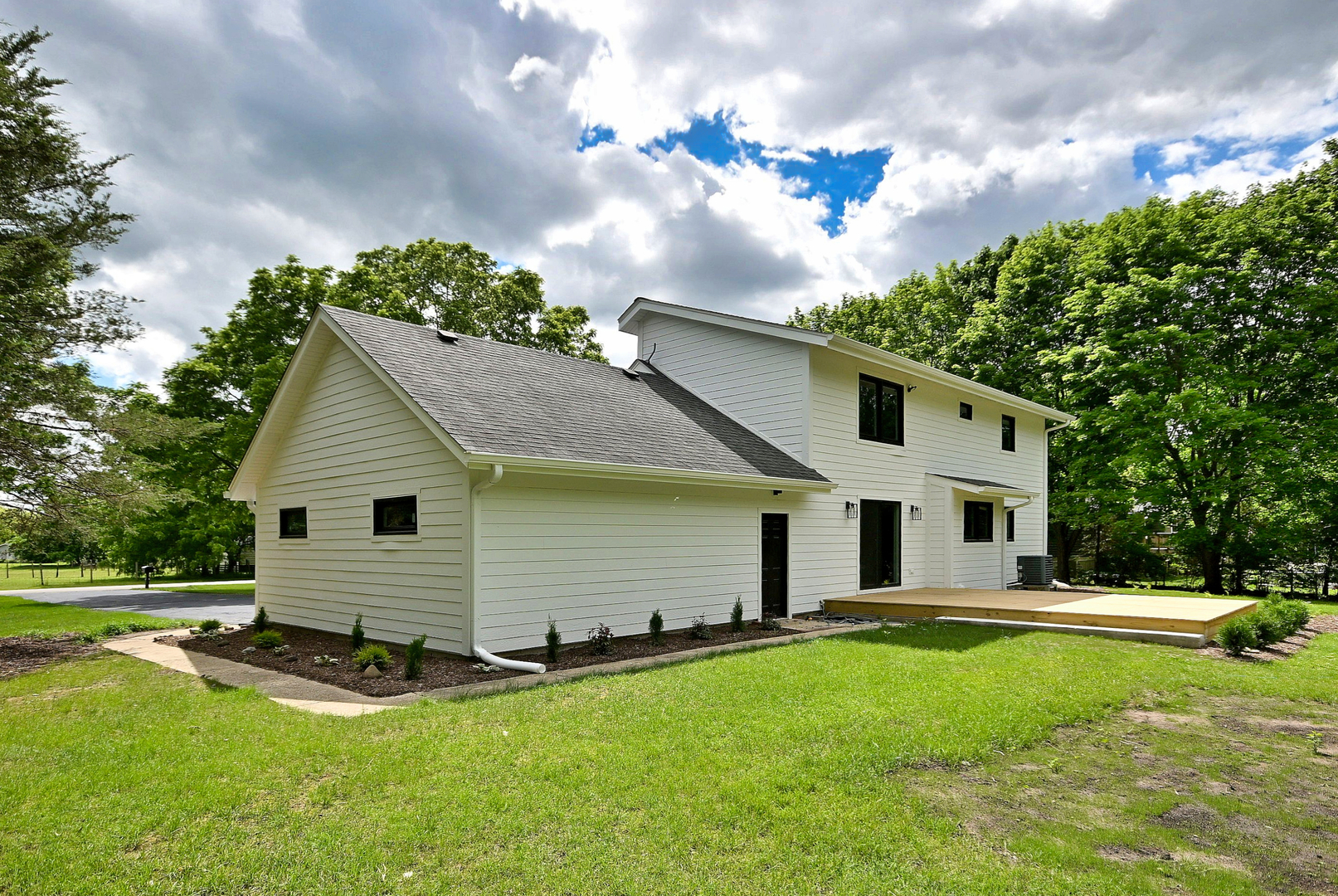 18878 Ridge Lane Marengo, IL 60152 - Photo 7 of 58