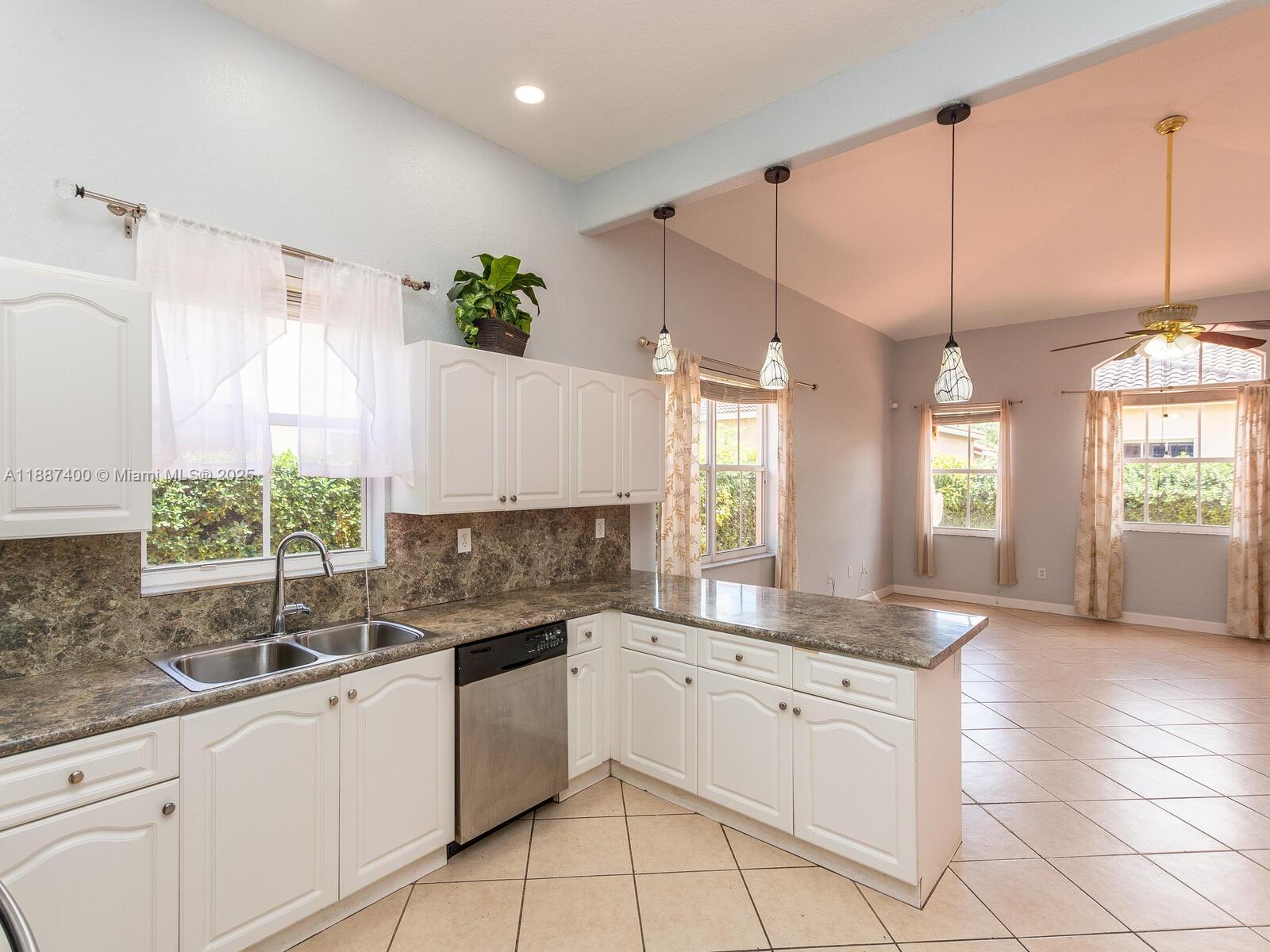 16230 Southwest 36th Street Miramar, FL 33027 - Photo 16 of 64