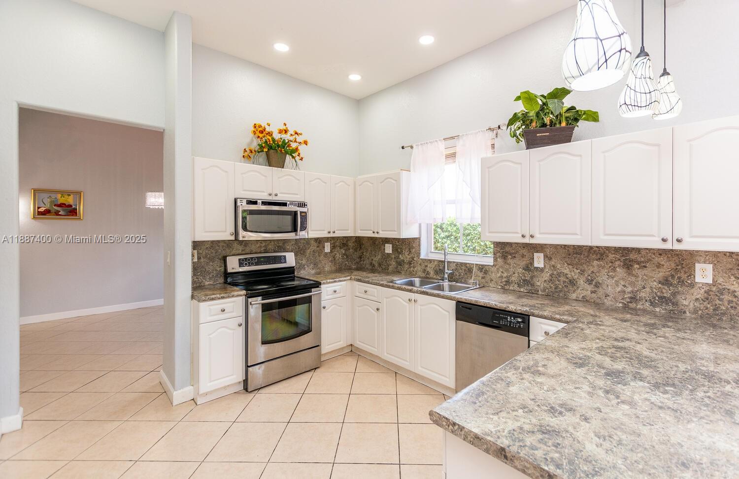 16230 Southwest 36th Street Miramar, FL 33027 - Photo 20 of 64