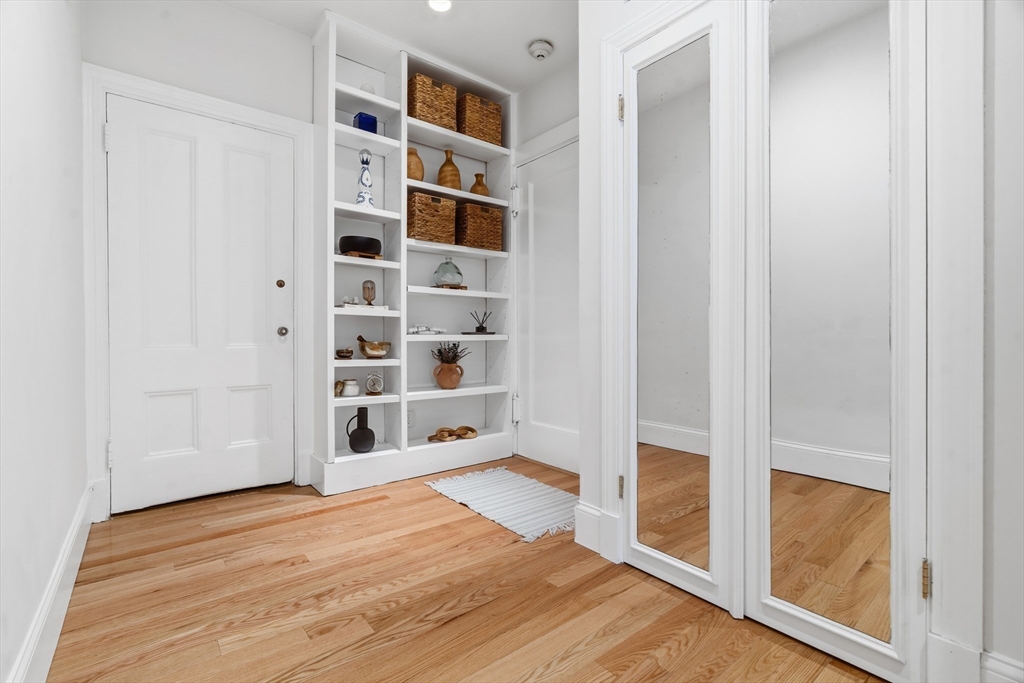 286 Beacon Street, Unit 1 Boston, MA 02116 - Photo 19 of 30