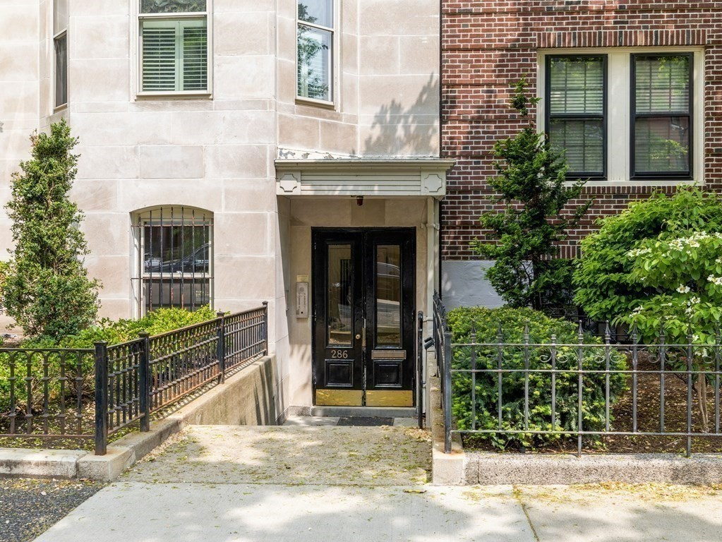 286 Beacon Street, Unit 1 Boston, MA 02116 - Photo 29 of 30