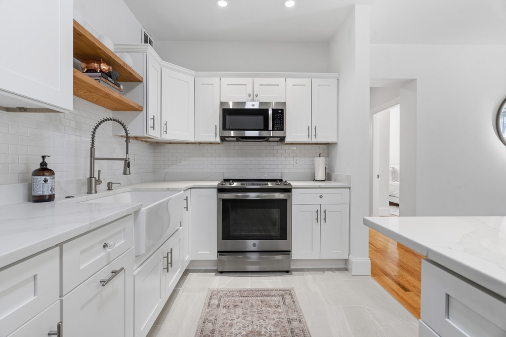 286 Beacon Street, Unit 1 Boston, MA 02116 - Photo 4 of 30