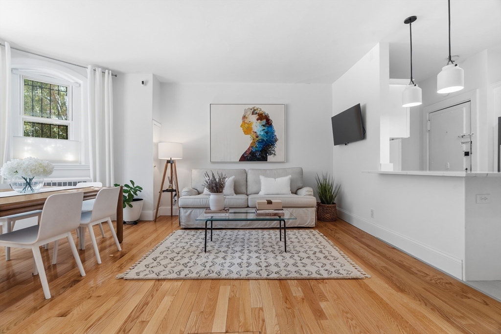 286 Beacon Street, Unit 1 Boston, MA 02116 - Photo 6 of 30