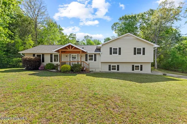$364,900 | 222 Edgewood Drive, Jacksonville, NC 28546