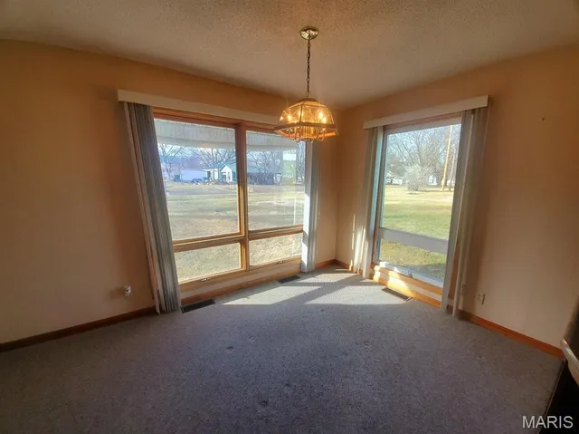 $164,900 | 102 Quincy Street, Lewistown, MO 63452