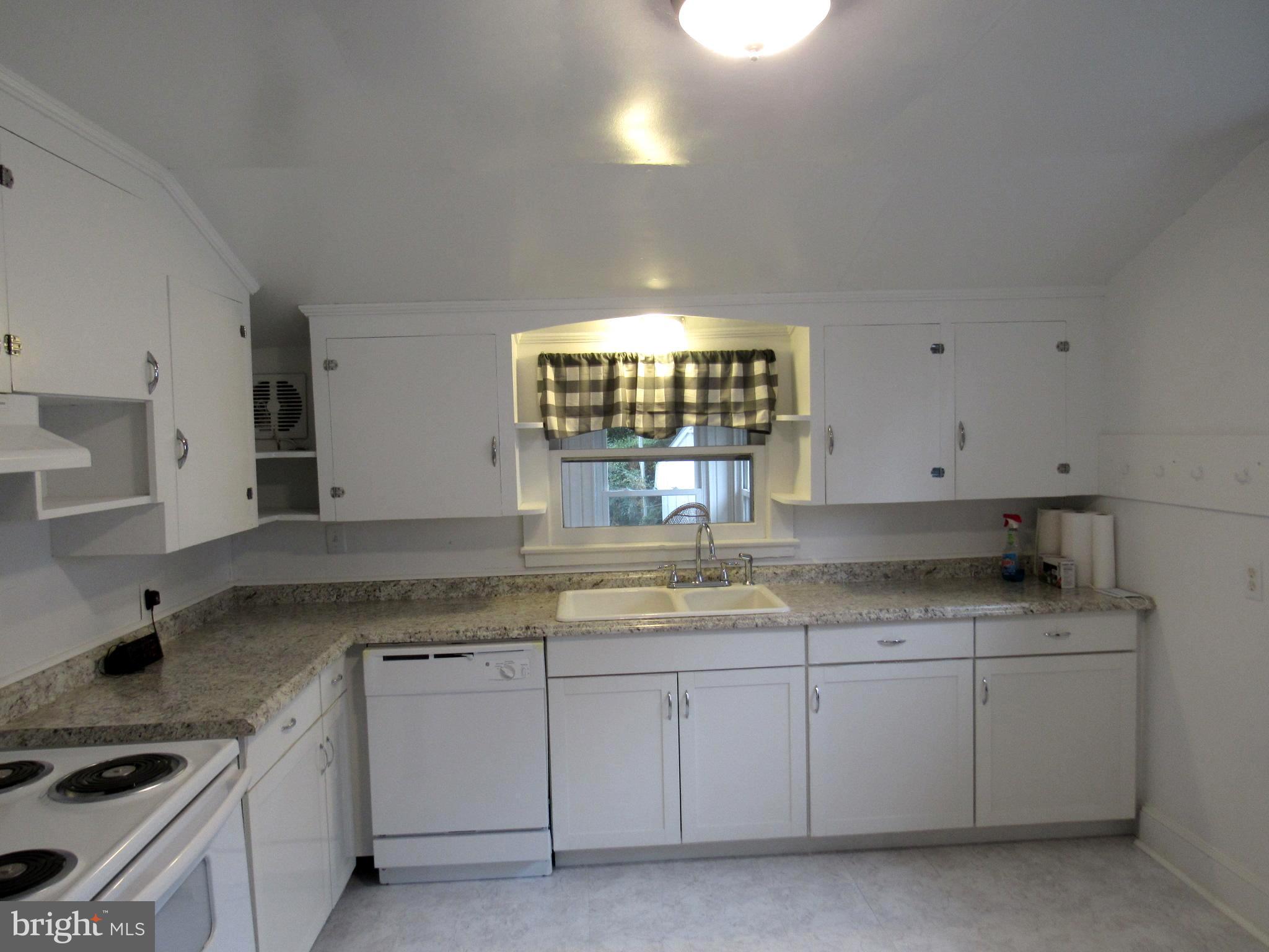 402 Pine Street Laurel, DE 19956 - Photo 13 of 84 Lots of storage here