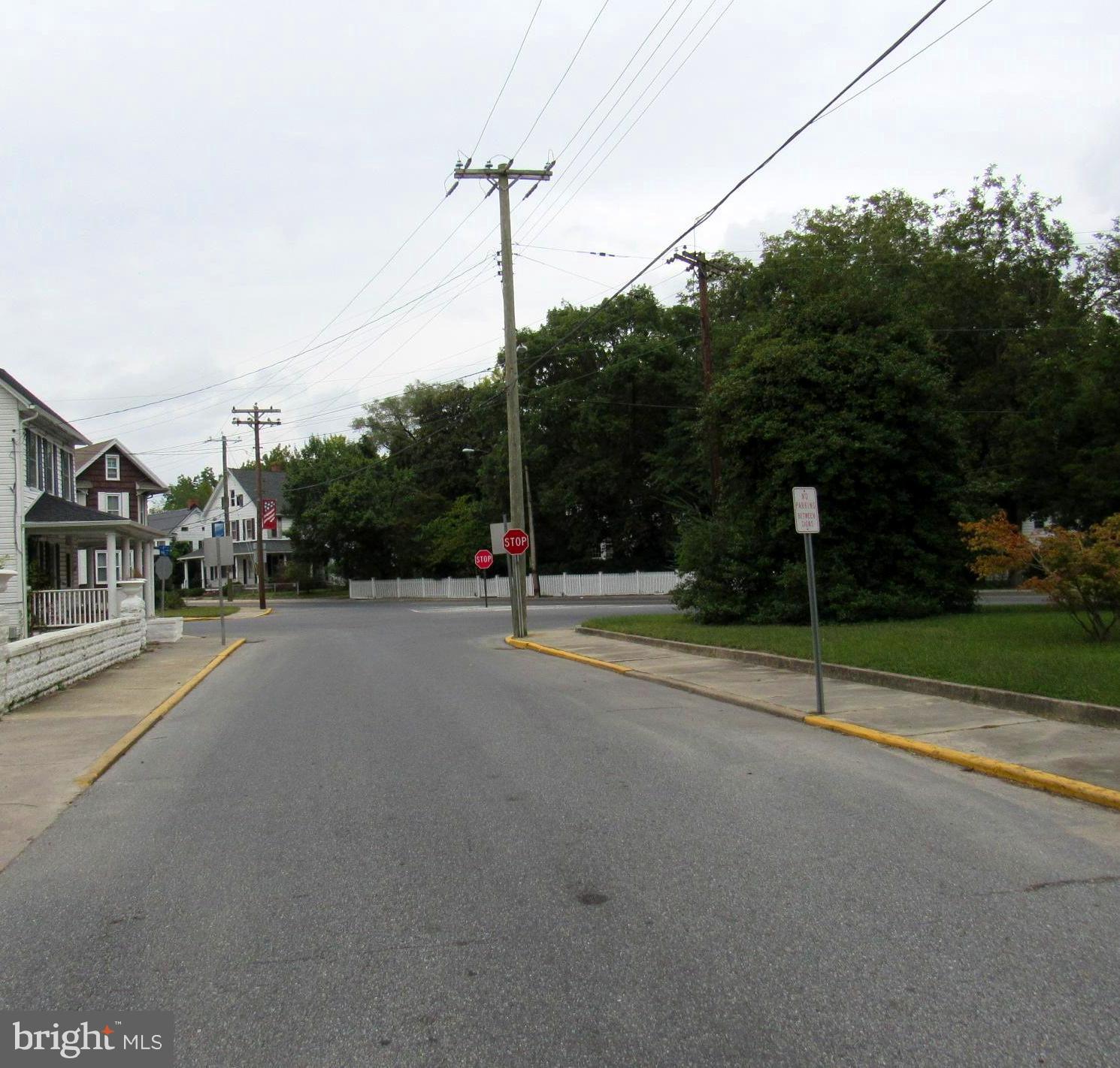 402 Pine Street Laurel, DE 19956 - Photo 3 of 84 Street View