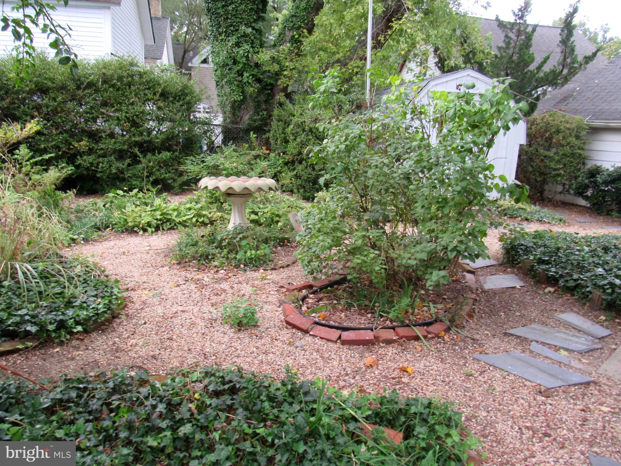 402 Pine Street Laurel, DE 19956 - Photo 54 of 84 Beautiful Private Garden