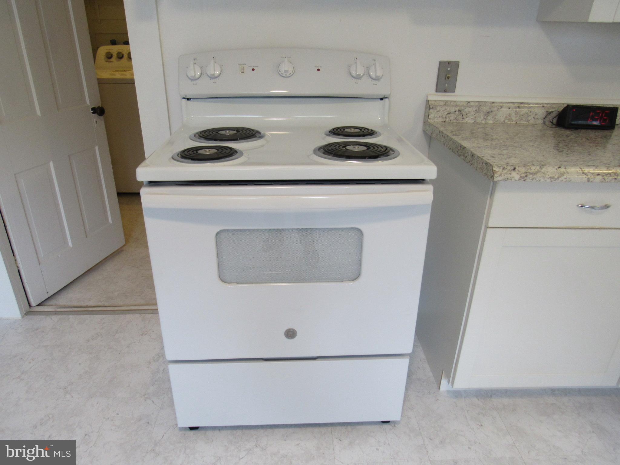 402 Pine Street Laurel, DE 19956 - Photo 69 of 84 New Stove