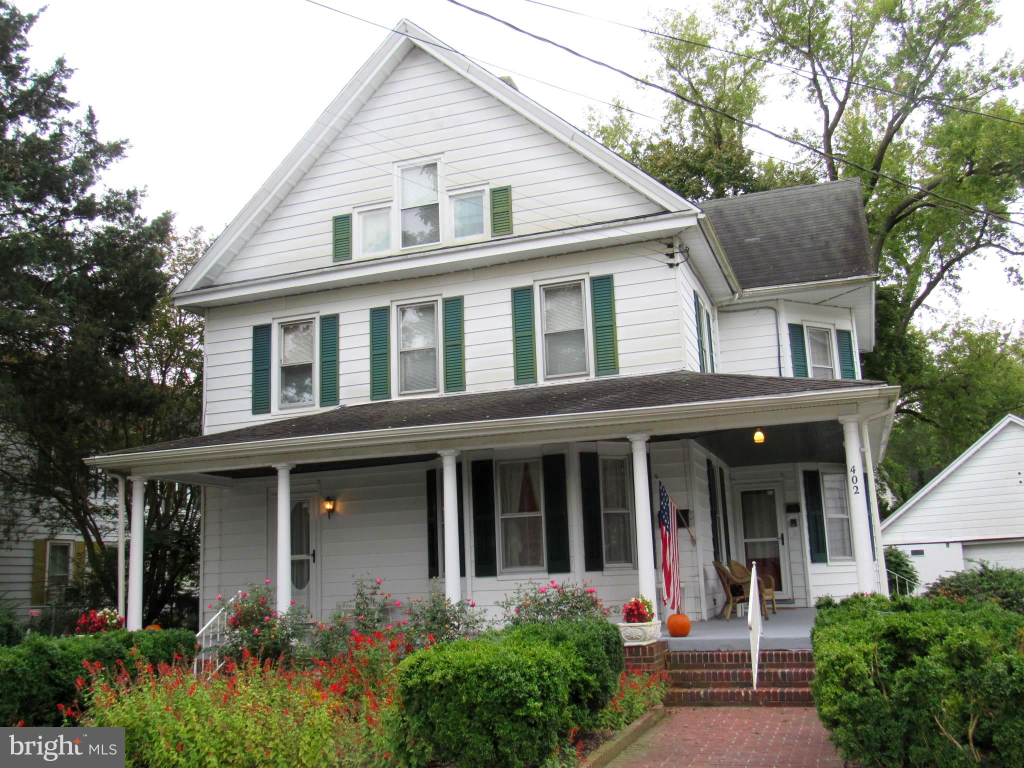 402 Pine Street Laurel, DE 19956 - Photo 8 of 84 Notice the two entrances