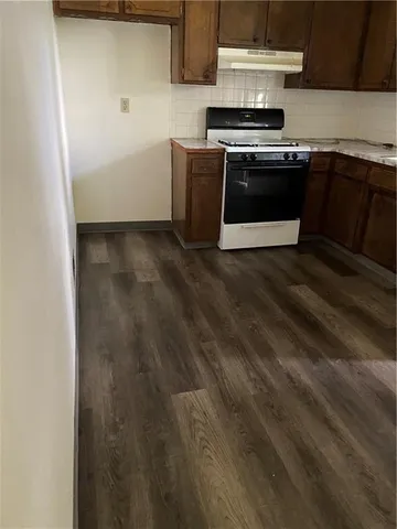 $300,000 | 1147 South 52 Street, Kansas City, KS 66106