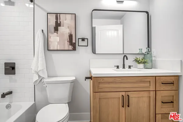 $3,000 | 10035 South Western Avenue, Unit 2, Los Angeles, CA 90047