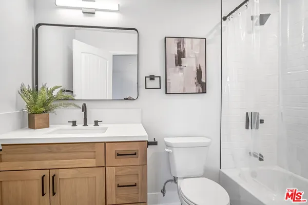 $3,000 | 10035 South Western Avenue, Unit 2, Los Angeles, CA 90047