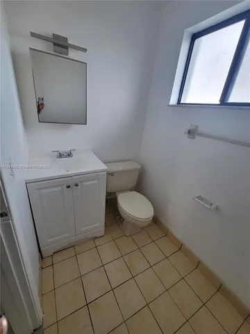 $2,250 | 355 East 33rd Street, Unit 203, Hialeah, FL 33013