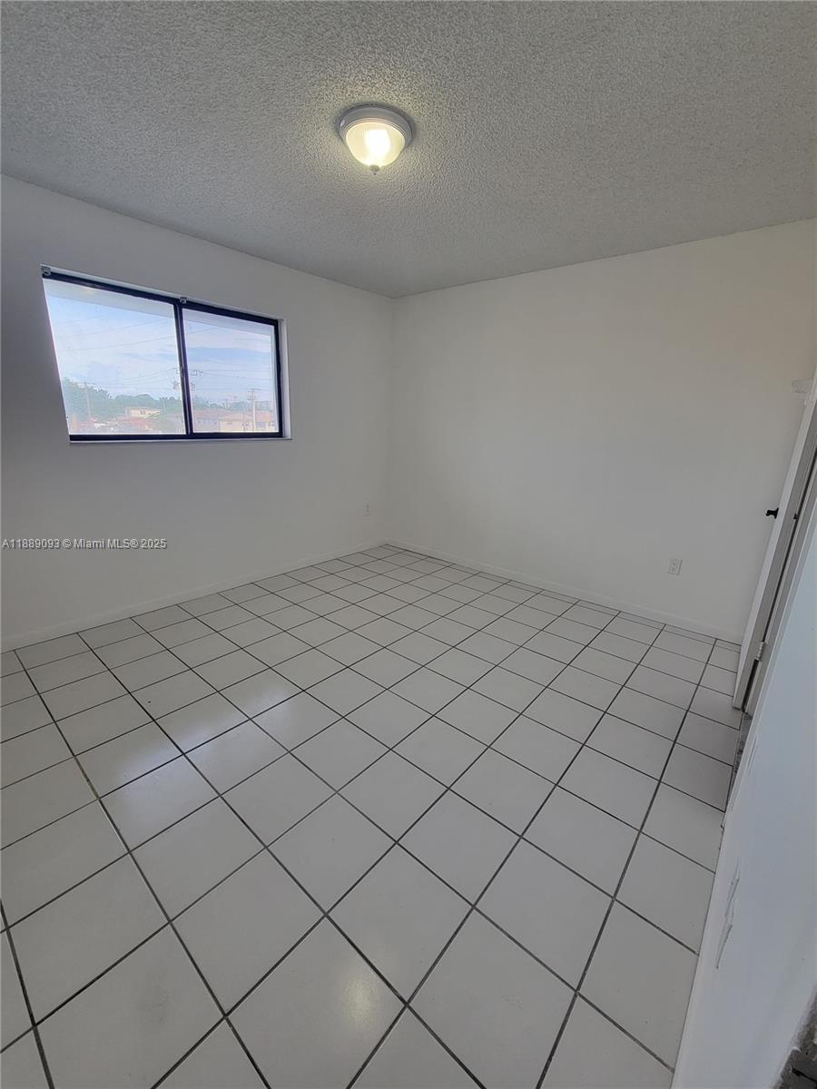 355 East 33rd Street, Unit 203 Hialeah, FL 33013 - Photo 9 of 13