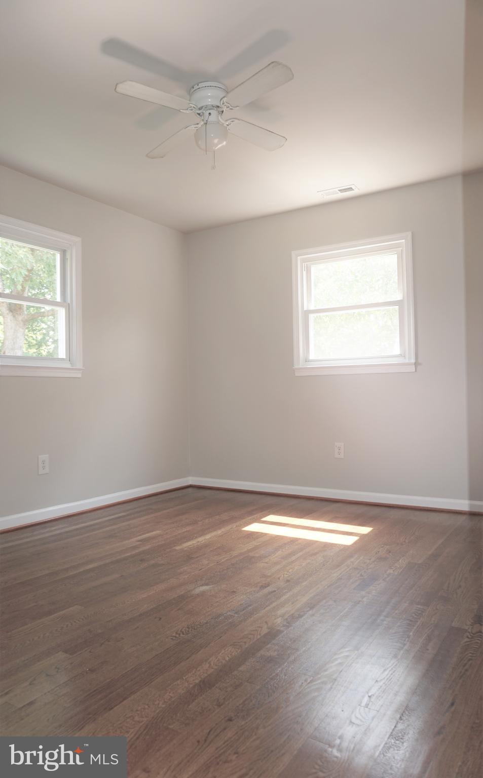 15135 Georgia Road Woodbridge, VA 22191 - Photo 11 of 19 Gallery Image 11