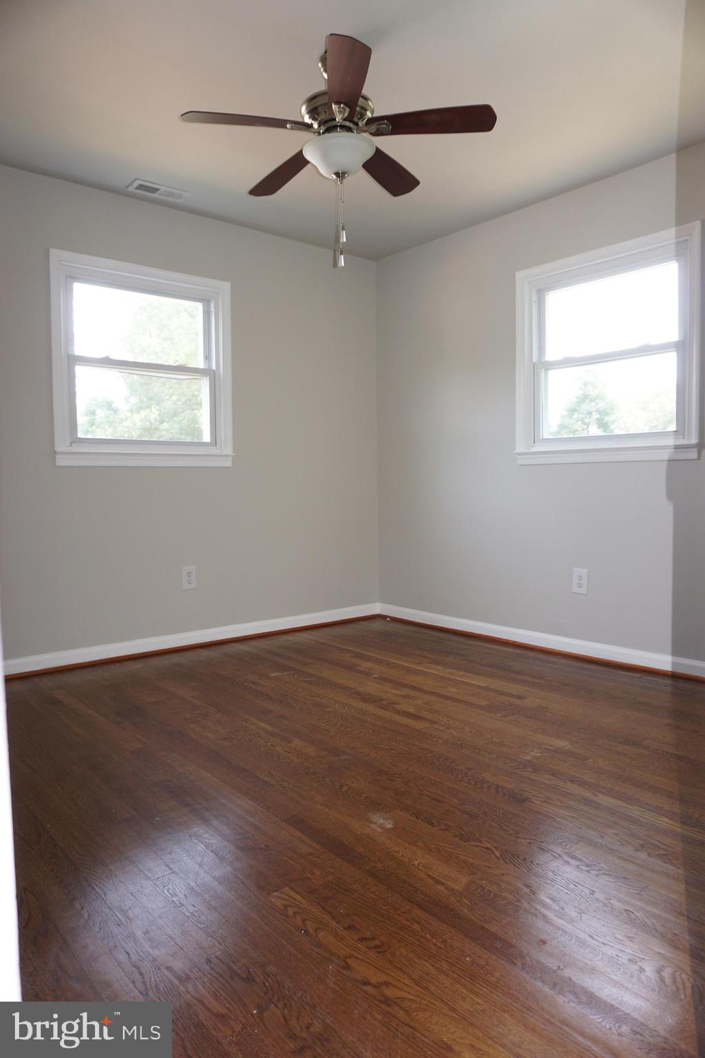 15135 Georgia Road Woodbridge, VA 22191 - Photo 14 of 19 Gallery Image 14
