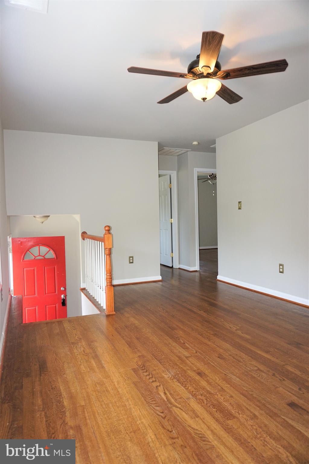 15135 Georgia Road Woodbridge, VA 22191 - Photo 4 of 19 Gallery Image 4