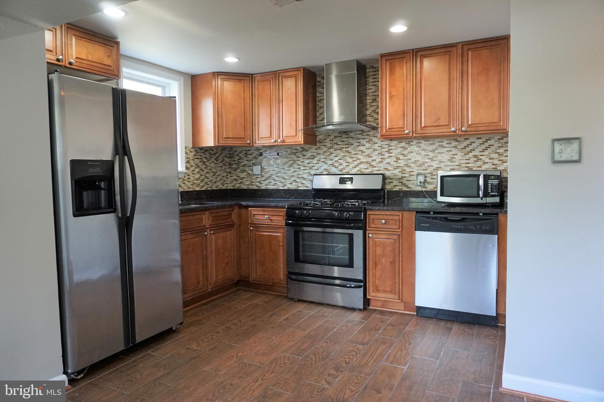 15135 Georgia Road Woodbridge, VA 22191 - Photo 7 of 19 Gallery Image 7