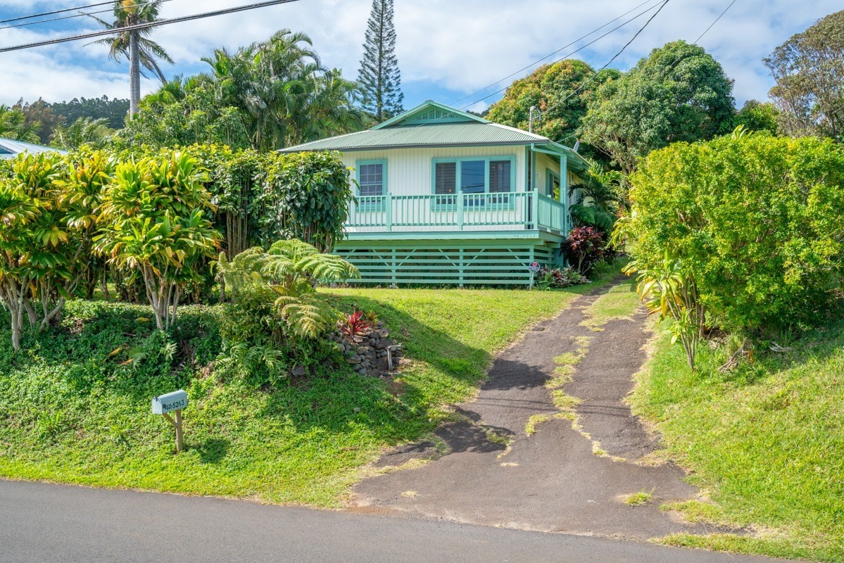 48-5263 Kukuihaele Road Honokaa, HI 96727 - Photo 1 of 30 a view of a house with a yard