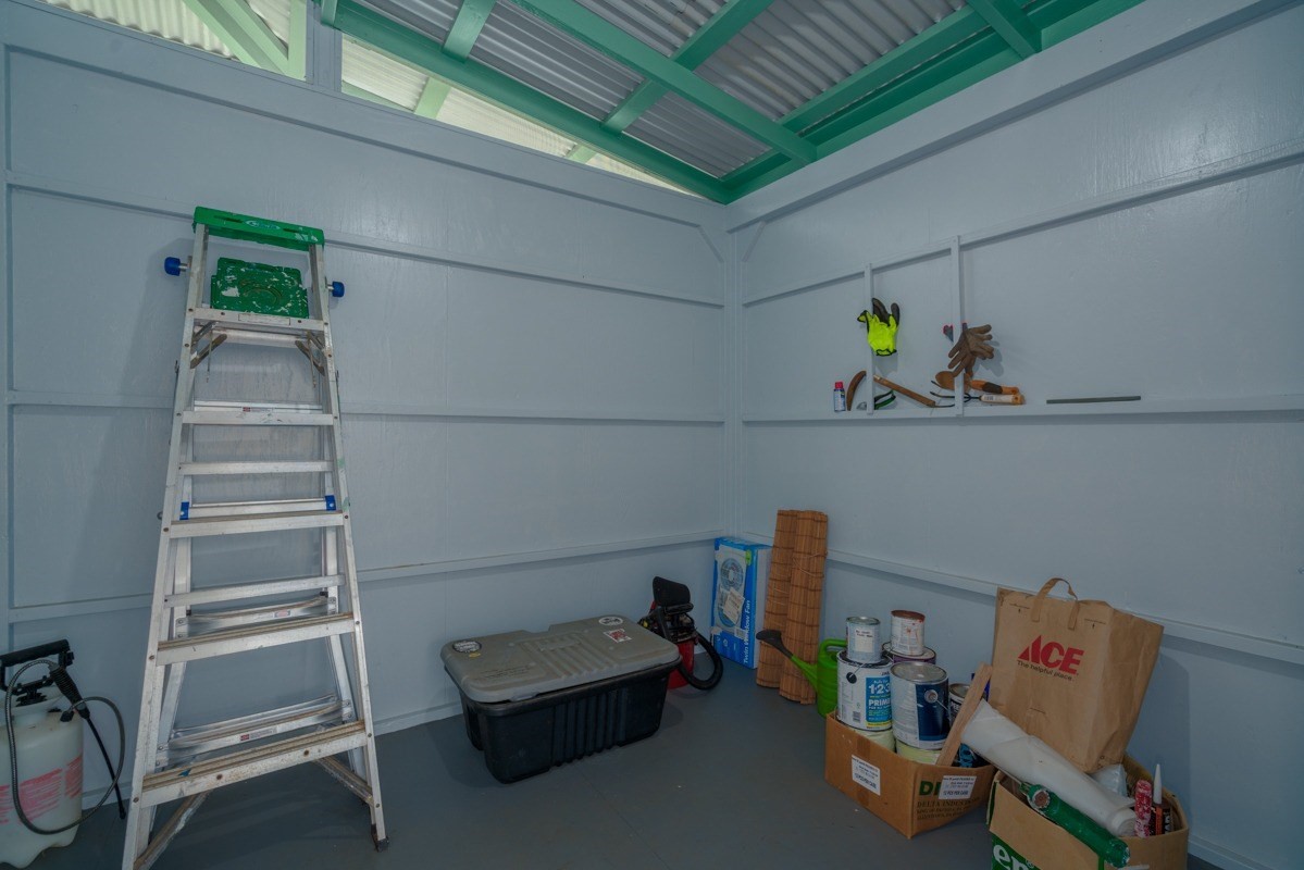 48-5263 Kukuihaele Road Honokaa, HI 96727 - Photo 15 of 30 a view of entryway with workspace