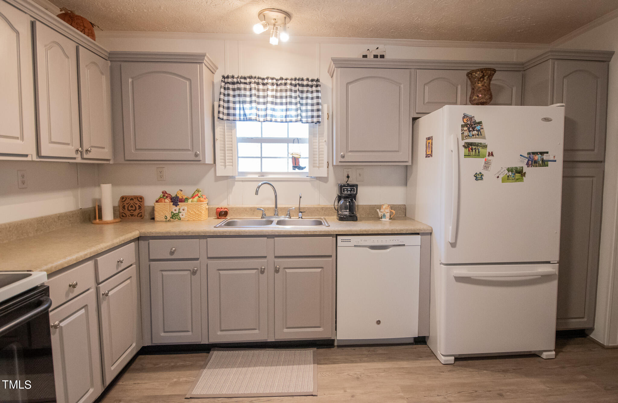 5446 Thompson Mill Road Graham, NC 27253 - Photo 15 of 36 Kitchen (Includes all appliances)