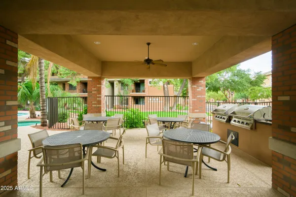 $449,000 | 2989 North 44th Street, Unit 2001, Phoenix, AZ 85018