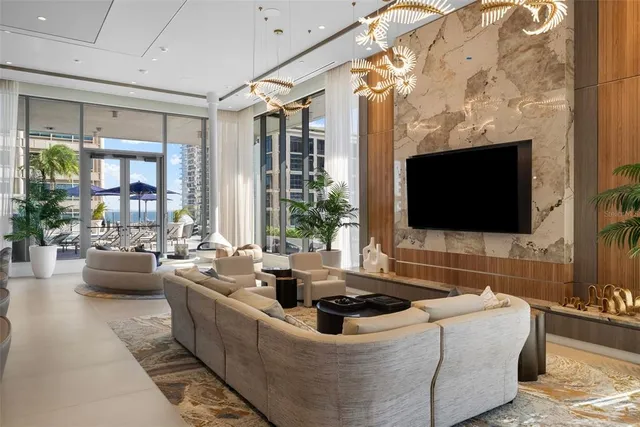 $2,100,000 | 275 1st Avenue South, Unit 1202, St. Petersburg, FL 33701