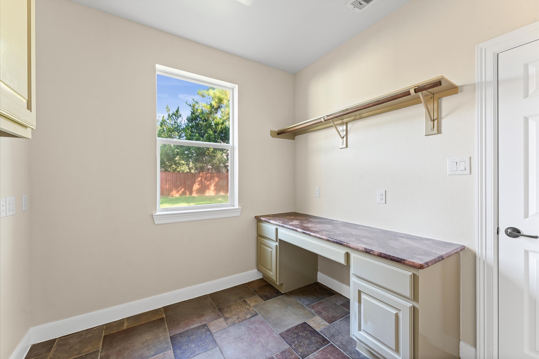 7 North Beech Springs Circle Spring, TX 77389 - Photo 21 of 50 a room that has a bed and a window in it