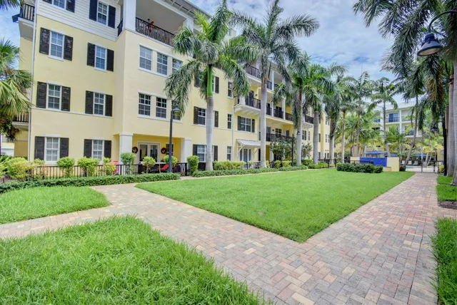 $3,000 | 3130 West Latitude Circle, Unit 103, Delray Beach, FL 33483