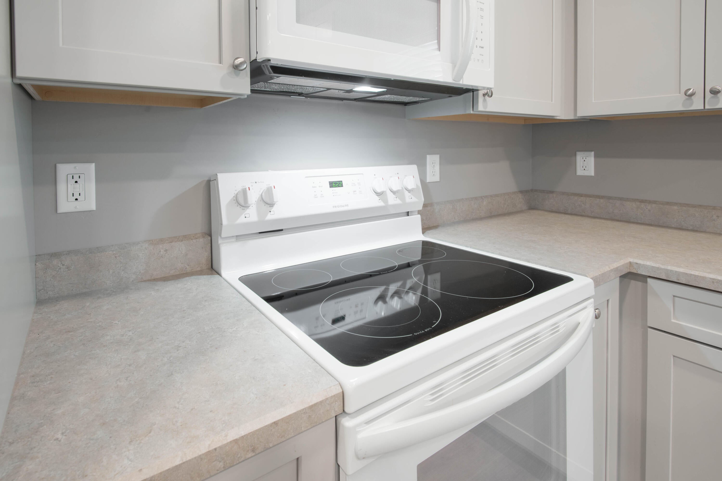 16419 Bassett Road La Pine, OR 97739 - Photo 11 of 23 Shepard - Kitchen 1
