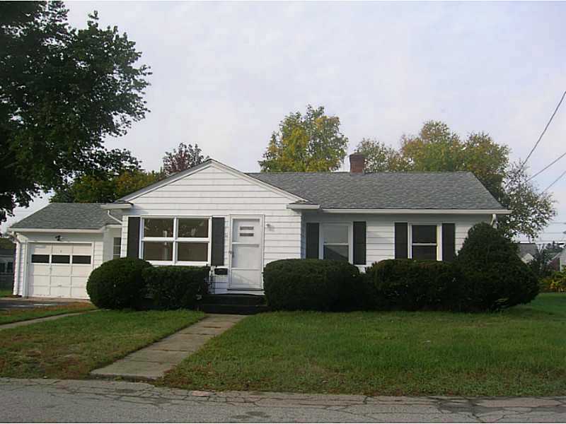 11 Bedford Road Cranston, RI 02910 - Photo 1 of 11 Exterior Front.