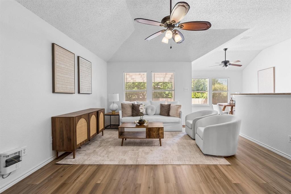 1132 Single Tree Drive Forney, TX 75126 - Photo 10 of 29 Gallery Image 10