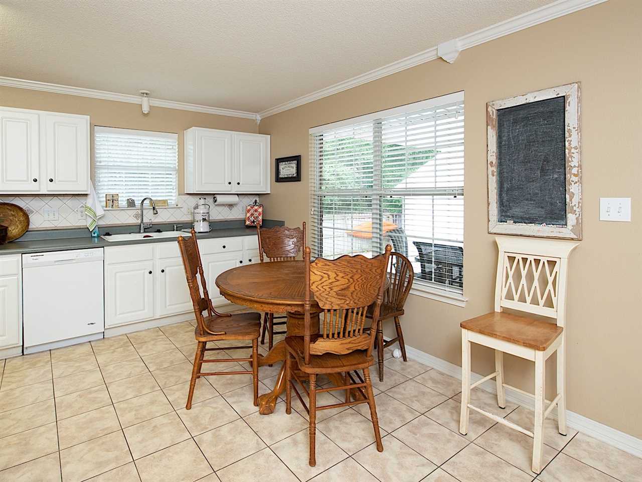 12233 Venice Boulevard Foley, AL 36535 - Photo 15 of 35 Kitchen