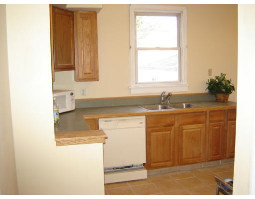 22 Vassar Street Springfield, MA 01109 - Photo 11 of 26 Gallery Image 11