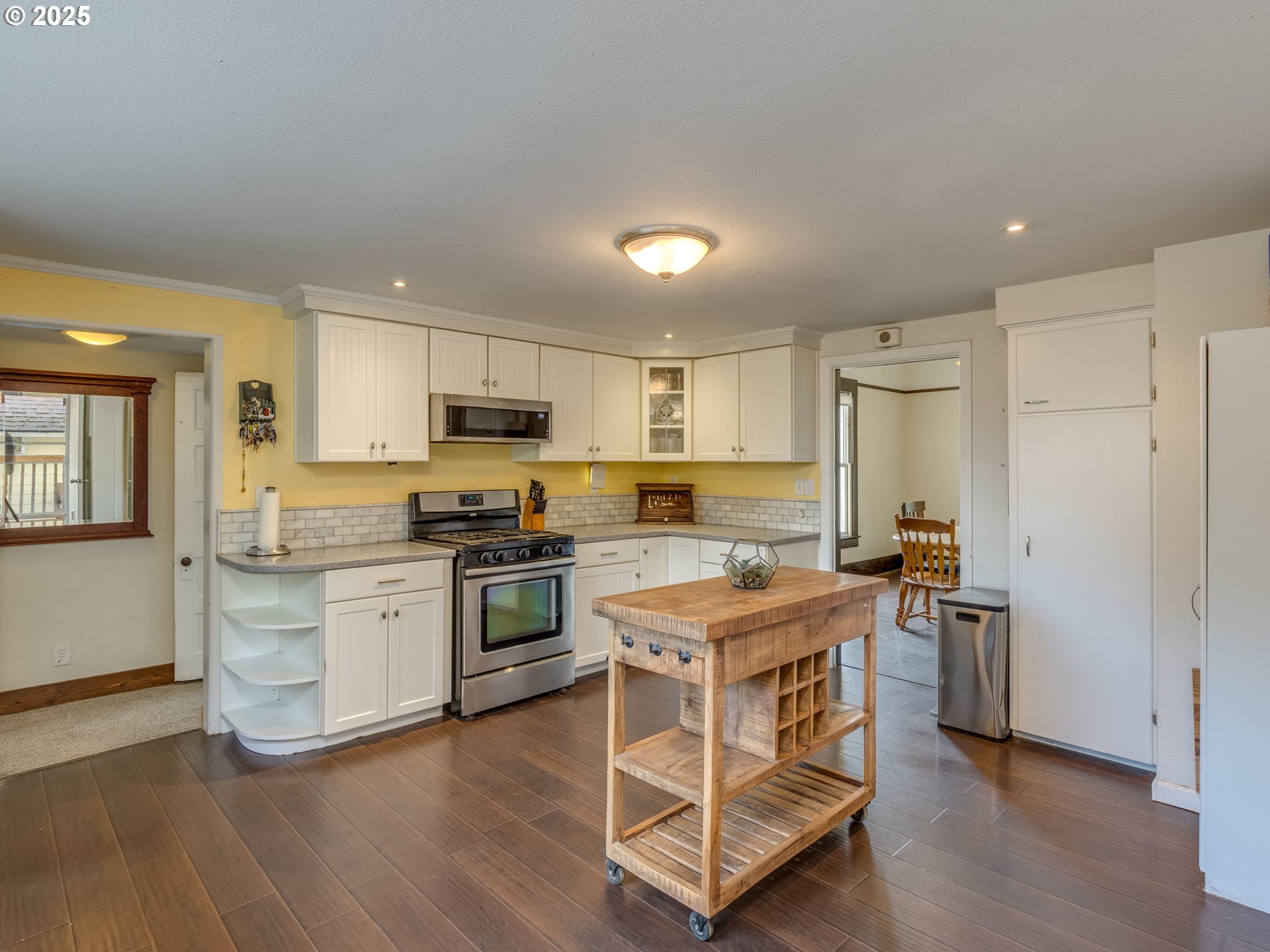 1833 D Street Forest Grove, OR 97116 - Photo 16 of 46 Kitchen