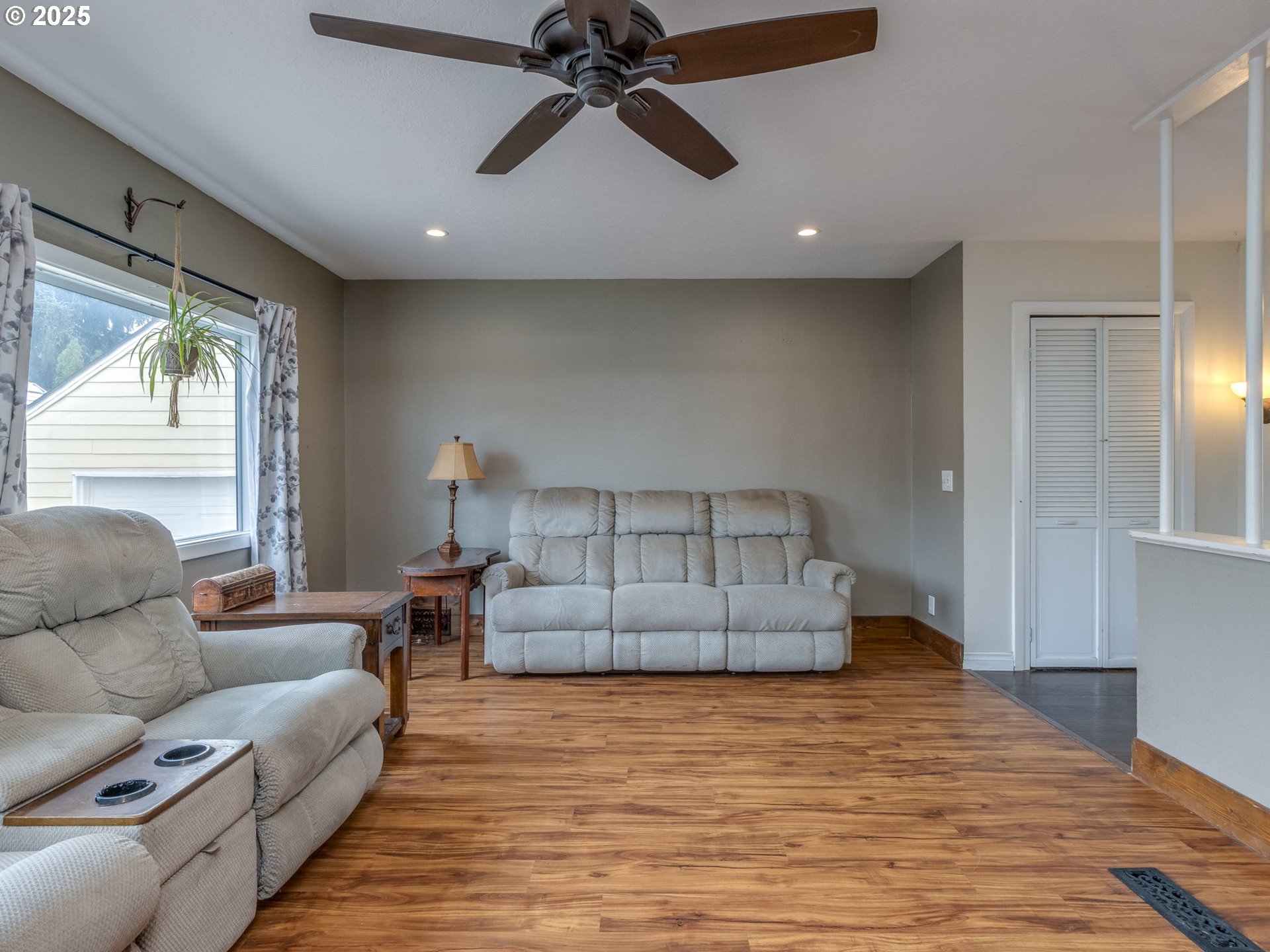 1833 D Street Forest Grove, OR 97116 - Photo 8 of 46 Living Room