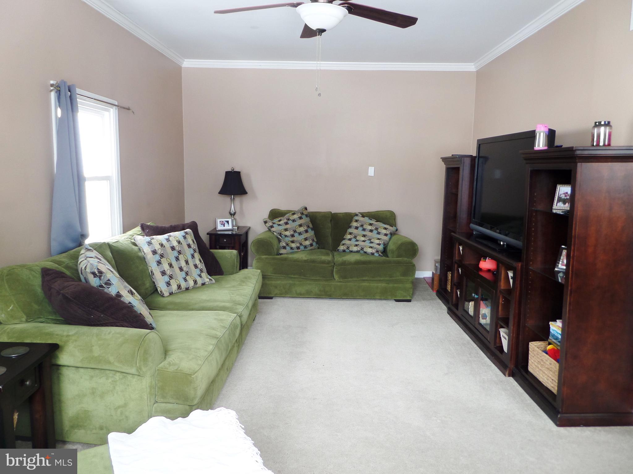 922 Independence Road Norristown, PA 19403 - Photo 10 of 37 Gallery Image 10