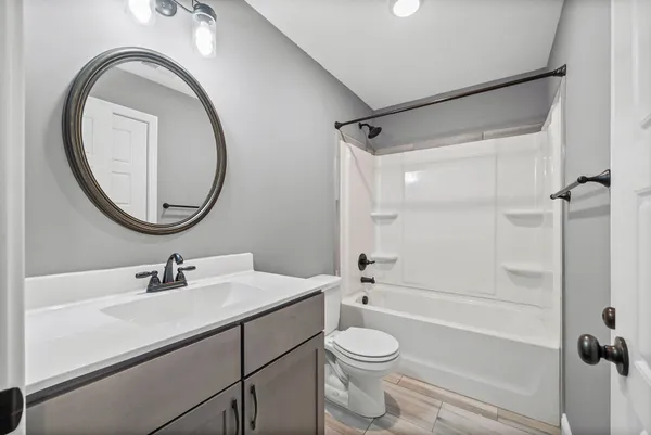 $2,000 | 1395 Holden Drive, Clarksville, TN 37042